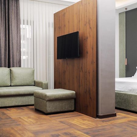 Triumf Hotel Prizren Buitenkant foto